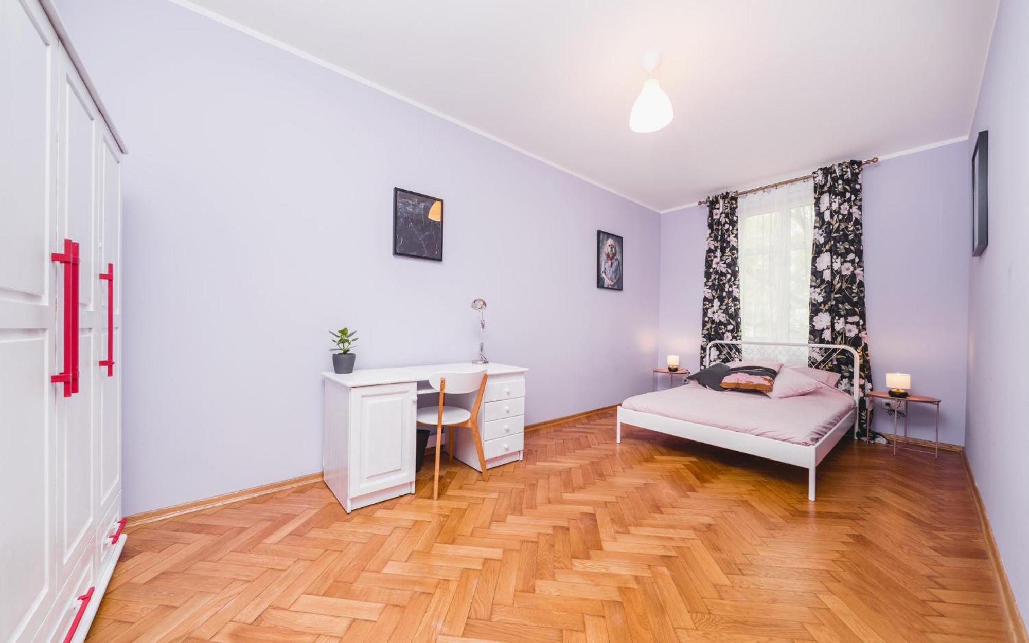 Modern Urban Escape - Old Town Apartment - By Upstairs Krakow Dış mekan fotoğraf