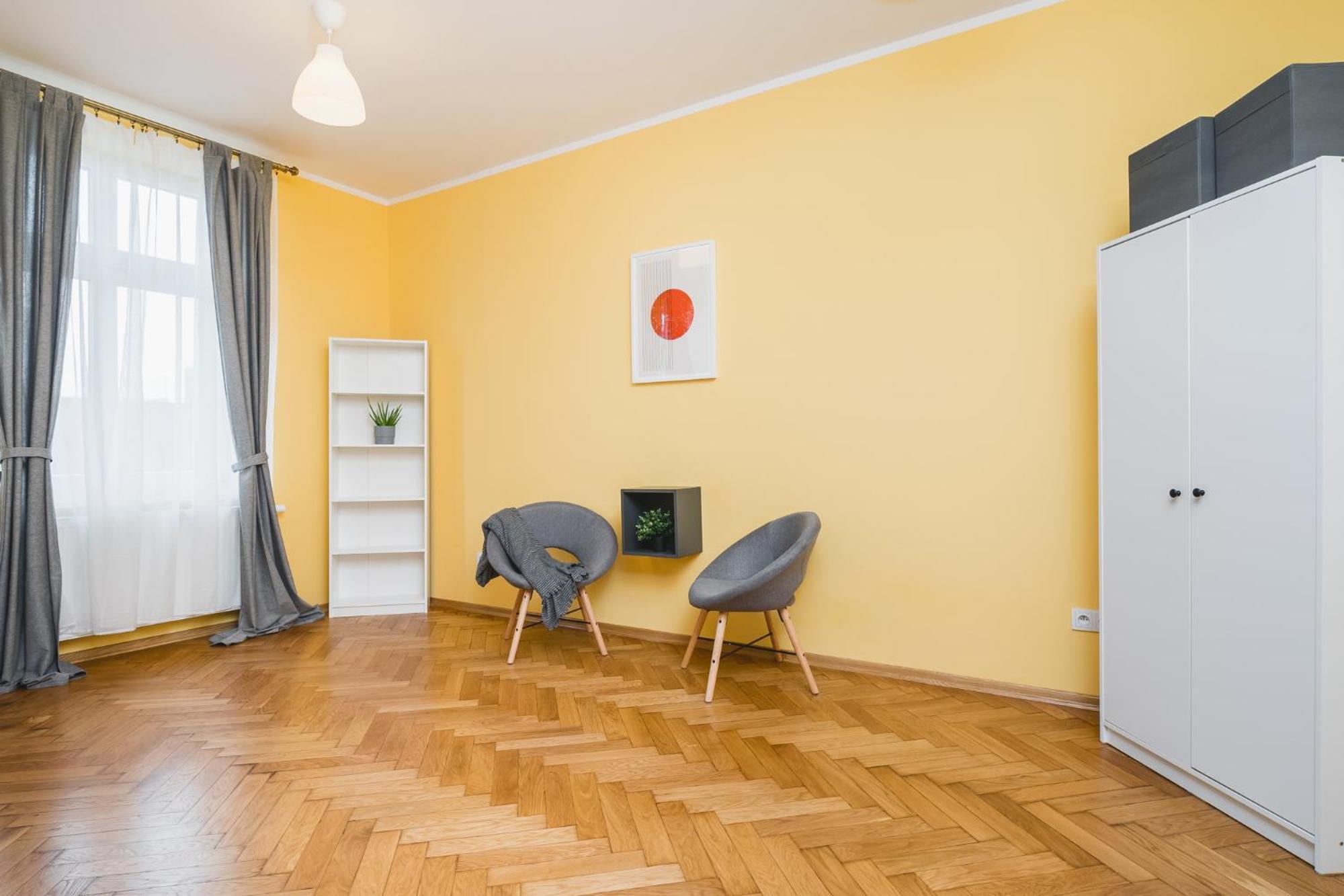 Modern Urban Escape - Old Town Apartment - By Upstairs Krakow Dış mekan fotoğraf