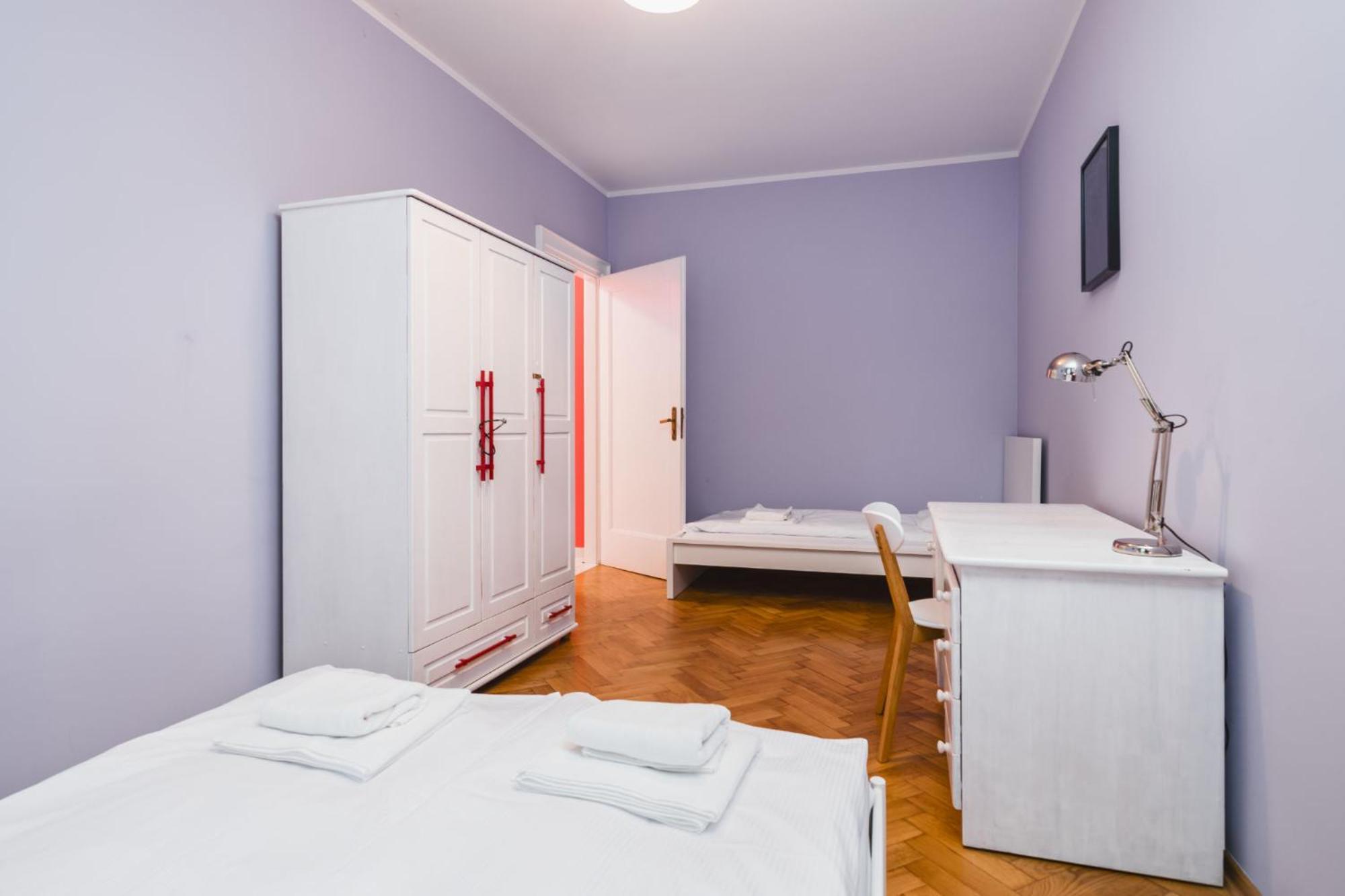 Modern Urban Escape - Old Town Apartment - By Upstairs Krakow Dış mekan fotoğraf